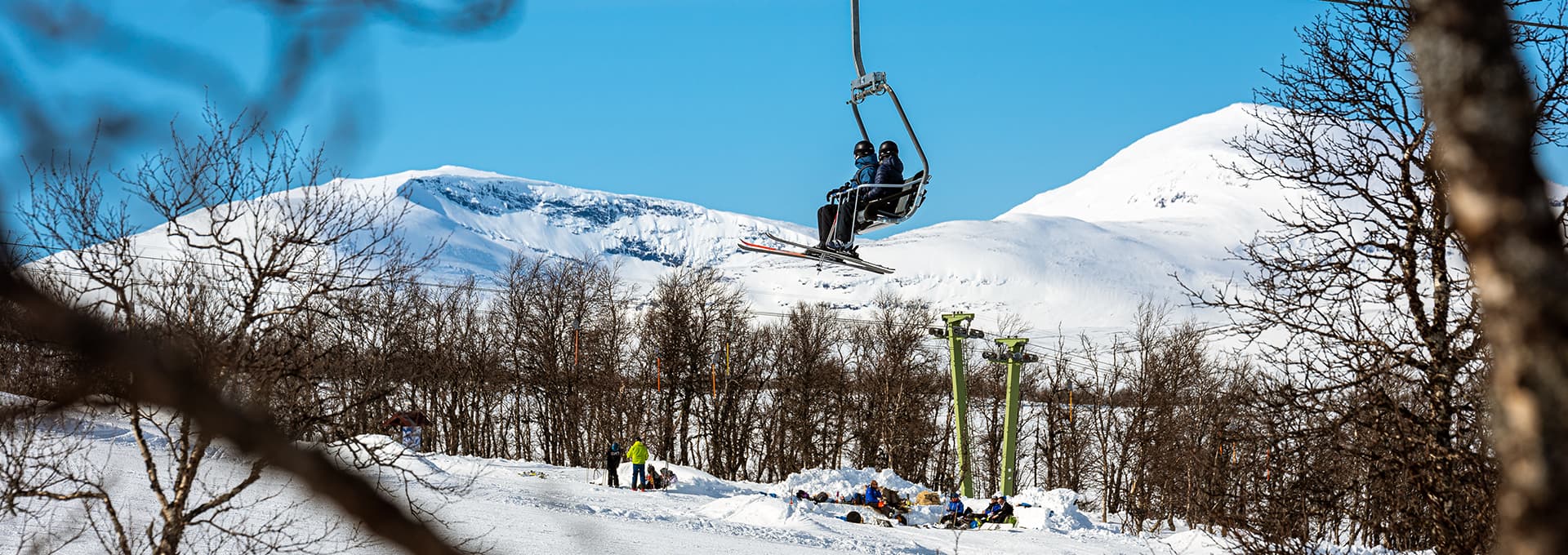 Cross-country skiers on the mountain